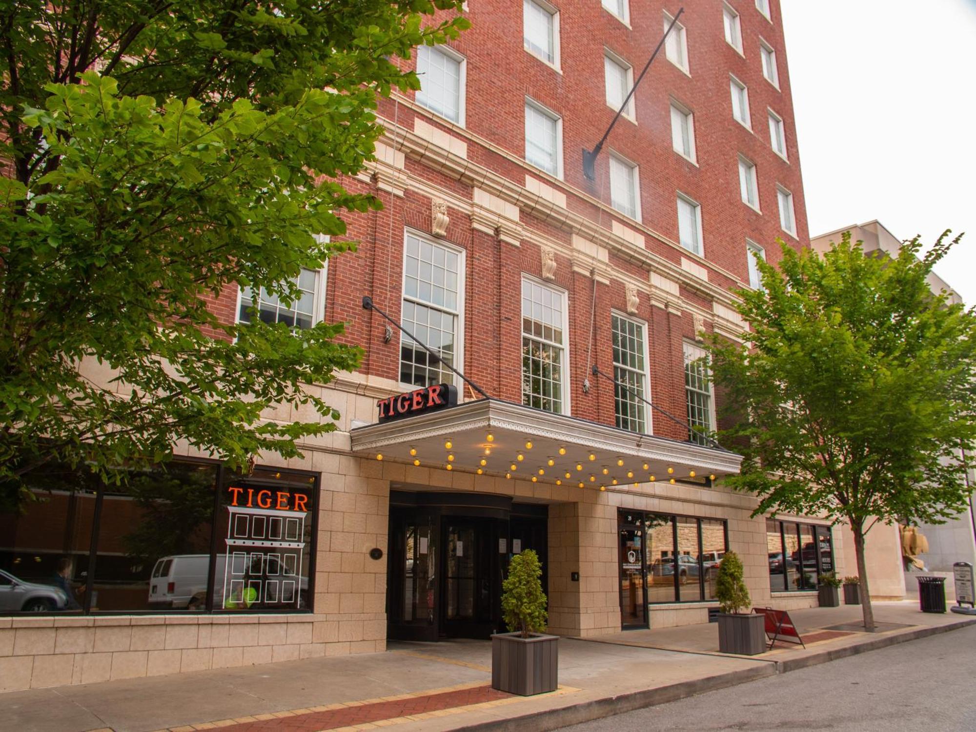 Voco The Tiger Hotel, Columbia, Mo, An Ihg Hotel Экстерьер фото